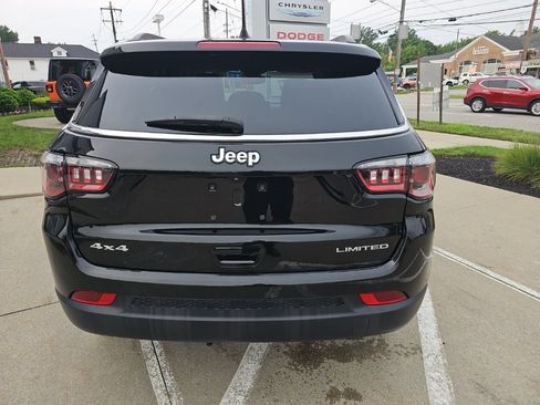 Certified 2022 Jeep Compass Limited AWD/4WD image 13
