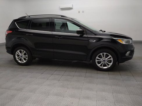 Used 2018 Ford Escape SE w/ SE Sync 3 Package AWD/4WD image 11