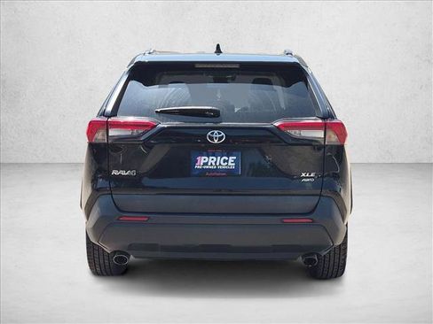 Used 2021 Toyota RAV4 XLE Premium AWD/4WD image 7