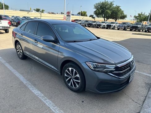 Used 2024 Volkswagen Jetta S FWD image 2