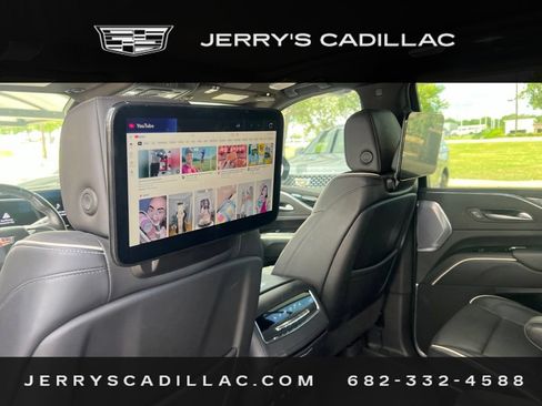 Used 2023 Cadillac Escalade Sport w/ LPO, ONYX Package AWD/4WD image 12