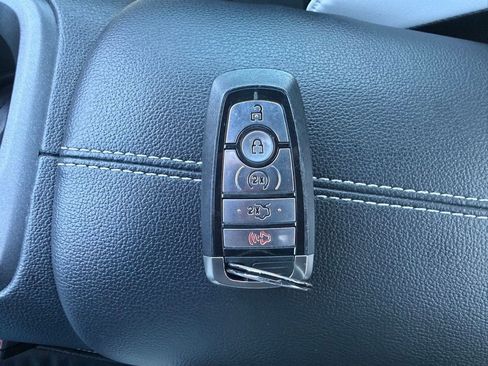 Used 2022 Ford Mustang Shelby GT500 w/ Technology Package RWD image 35