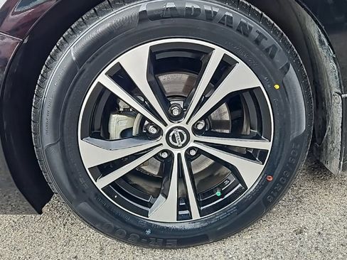Used 2022 Nissan Sentra SV w/ All-Weather Package FWD image 9