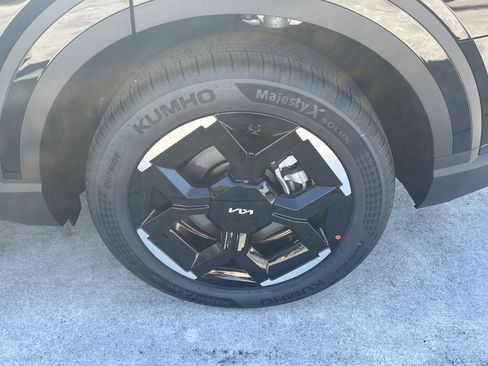 New 2027 Kia Telluride EX w/ Towing Package FWD image 10