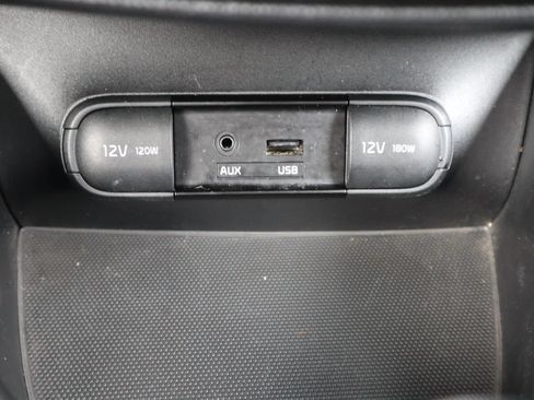 Used 2014 Kia Soul + FWD image 23