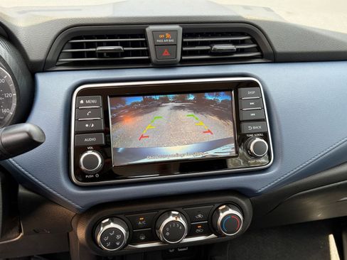 Used 2025 Nissan Versa SV image 17