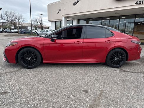 Used 2022 Toyota Camry XSE w/ Navigation Package image 8