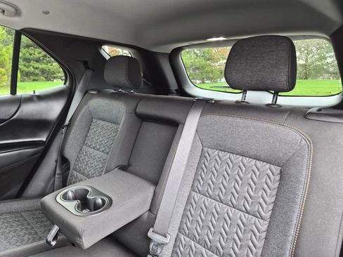 Used 2024 Chevrolet Equinox LT FWD image 34