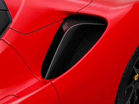 Certified 2025 Ferrari SF90 Spider AWD/4WD image 19