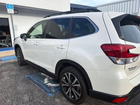 Used 2023 Subaru Forester Limited AWD/4WD image 12