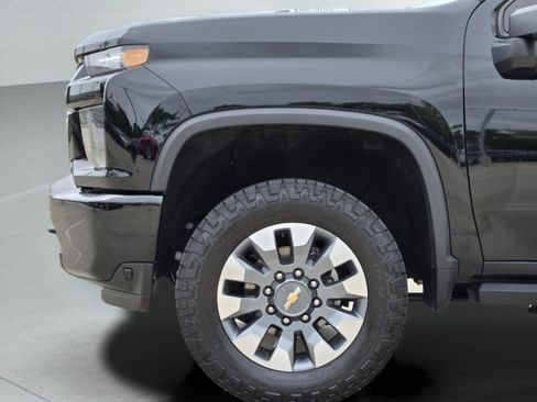 Used 2023 Chevrolet Silverado 2500 Custom w/ Custom Value Package image 36