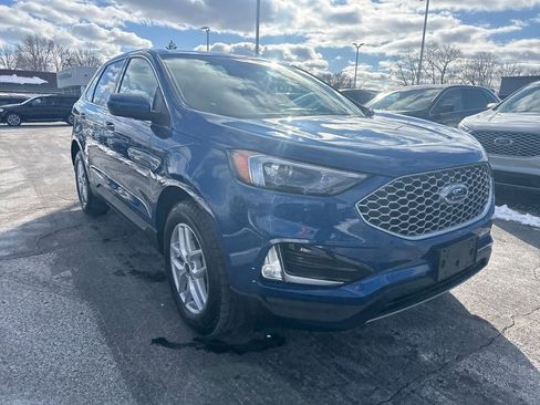 Used 2024 Ford Edge SEL w/ Convenience Package image 4