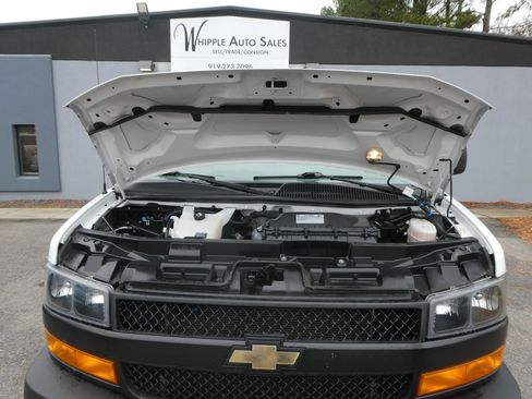 Used 2021 Chevrolet Express 2500 w/ Driver Convenience Package image 32