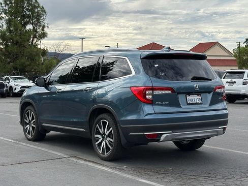 Used 2019 Honda Pilot Touring image 3