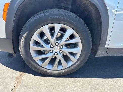 Used 2025 Buick Enclave Preferred FWD image 27