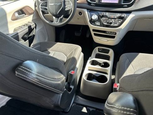 Used 2024 Chrysler Voyager LX FWD image 35