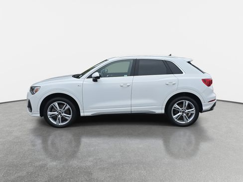 Used 2023 Audi Q3 2.0T Premium Plus w/ Premium Plus Package image 8