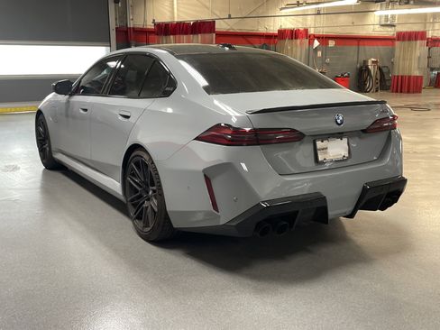 Used 2026 BMW M5 w/ Carbon Package AWD/4WD image 7