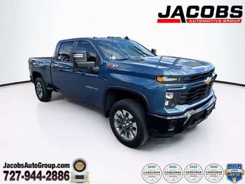 Used 2025 Chevrolet Silverado 2500 Custom w/ Custom Value Package image 1