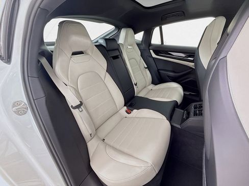 New 2026 Porsche Panamera image 29