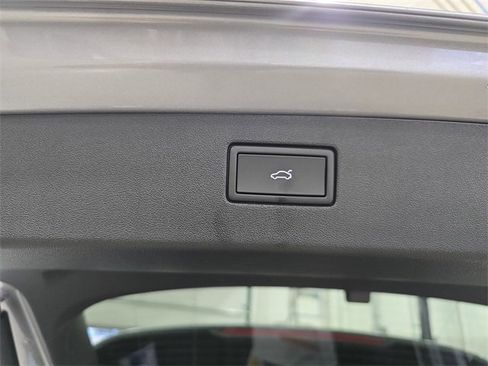 New 2026 Volkswagen Tiguan SE image 20