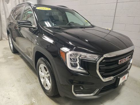 Used 2023 GMC Terrain SLE w/ Driver Convenience Package AWD/4WD image 5