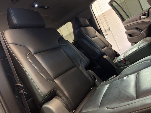Used 2017 Chevrolet Suburban LT w/ LT Signature Package image 26