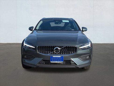 New 2026 Volvo V60 B5 Cross Country Plus w/ Protection Package Premier image 4