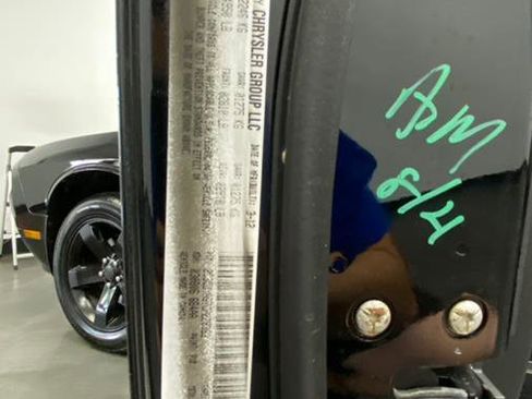 Used 2012 Dodge Challenger SXT image 46