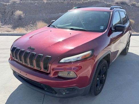 Used 2016 Jeep Cherokee Sport FWD image 1