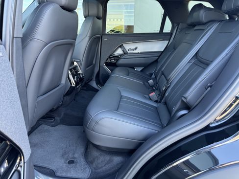Certified 2025 Land Rover Range Rover Sport Dynamic SE AWD/4WD image 5