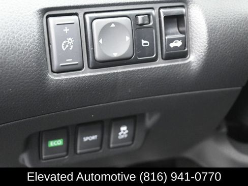 Used 2018 Nissan Sentra SV FWD image 13