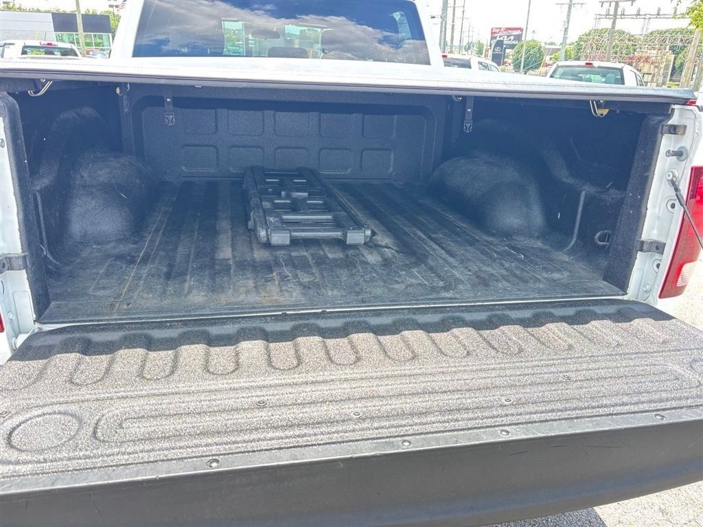 Used 2023 RAM 1500 Warlock AWD/4WD image 17