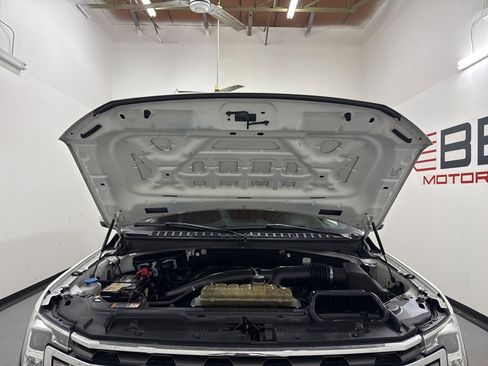Used 2020 Ford Expedition XLT w/ Equipment Group 201A image 5