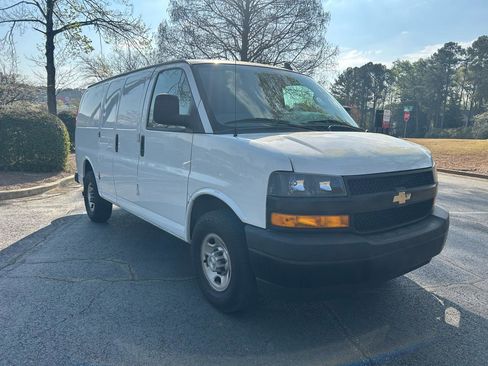 Used 2020 Chevrolet Express 2500 w/ Driver Convenience Package image 7