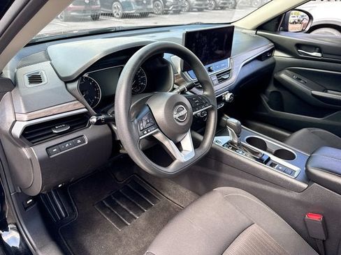 Used 2025 Nissan Altima 2.5 SV w/ SV Special Edition Package AWD/4WD image 9