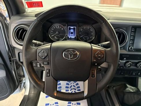 Used 2020 Toyota Tacoma TRD Sport image 26