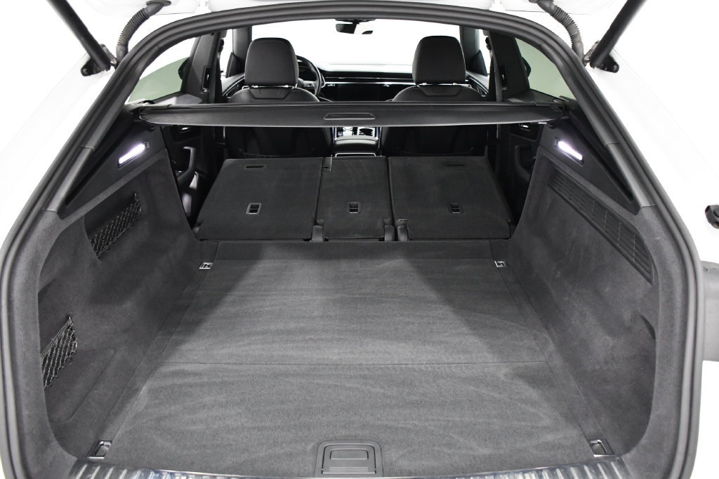 Used 2019 Audi Q8 Premium Plus w/ Premium Plus AWD/4WD image 23