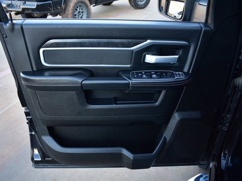 Used 2024 RAM 2500 Big Horn image 16