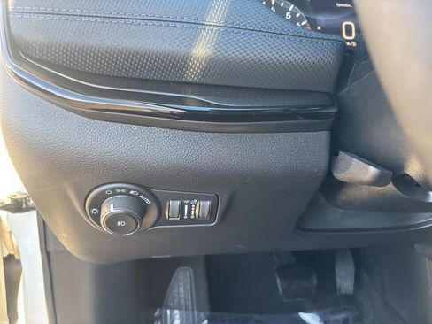 New 2026 Jeep Compass Latitude image 21