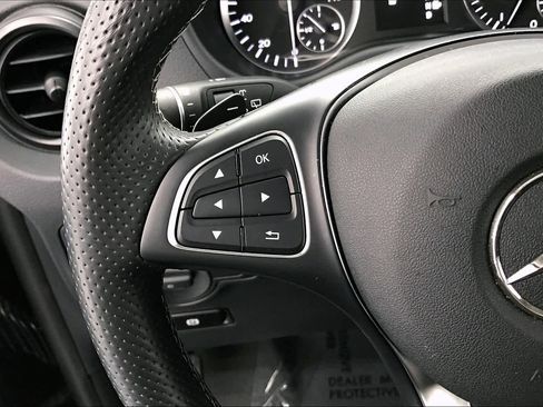 Used 2019 Mercedes-Benz Metris Passenger image 17