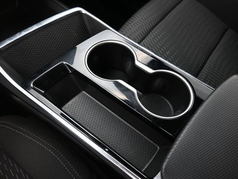 Used 2025 Chevrolet Equinox LT image 30