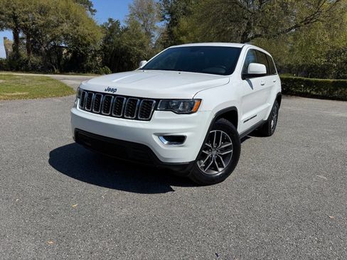 Used 2018 Jeep Grand Cherokee Laredo image 30