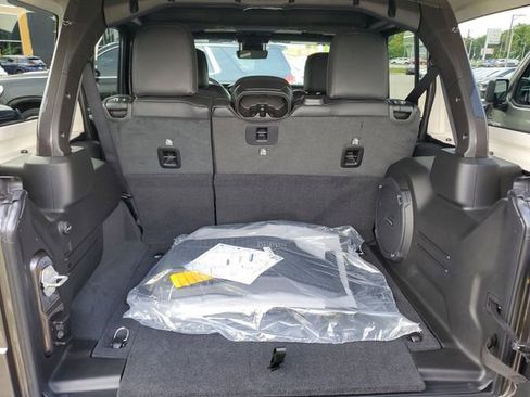 New 2025 Jeep Wrangler Sahara image 5