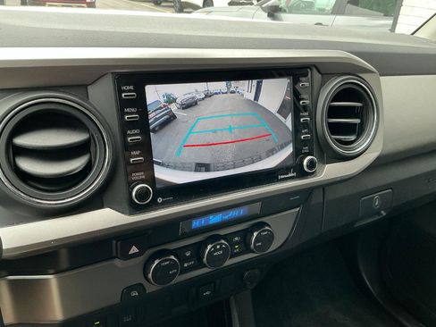 Used 2021 Toyota Tacoma SR5 w/ Technology Package RWD image 17