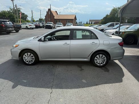 Used 2011 Toyota Corolla LE FWD image 7