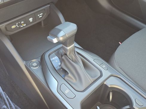 New 2026 Kia K4 LX image 25