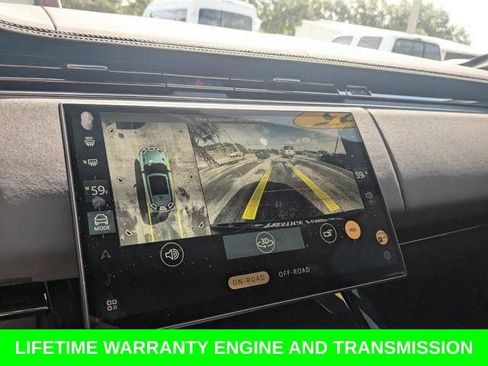 Used 2025 Land Rover Range Rover Sport SE AWD/4WD image 17