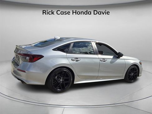 Used 2025 Honda Civic Sport image 7