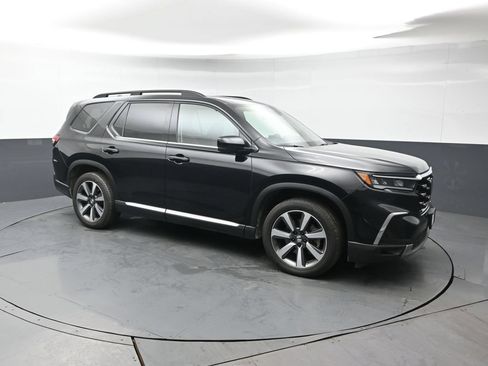 Used 2023 Honda Pilot Elite image 8